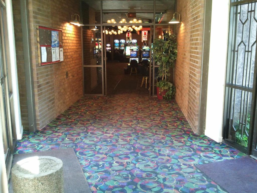 杰尔霍斯汽车旅馆及赌场 伊利 外观 照片